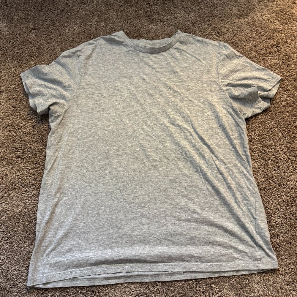 H&M Gray Regular Fit Tee – Size L